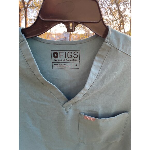 Figs Technical Collection Size Small Teal V-Neck Scrub Top With Front Pocket - Picture 4 of 13